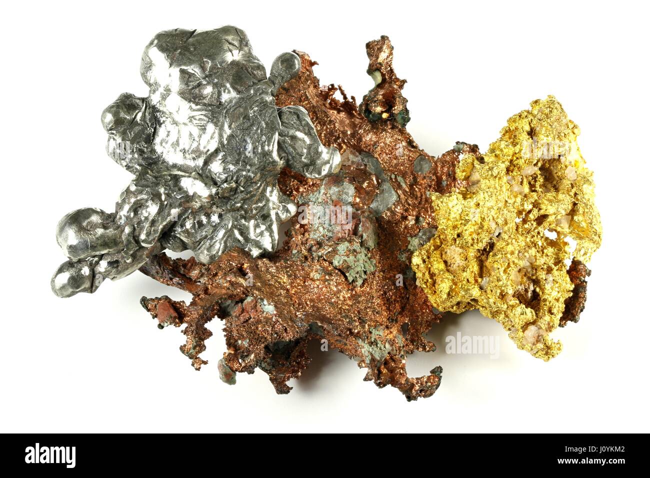 Oro, plata y cobre nuggets aislado sobre fondo blanco Fotografía de stock -  Alamy