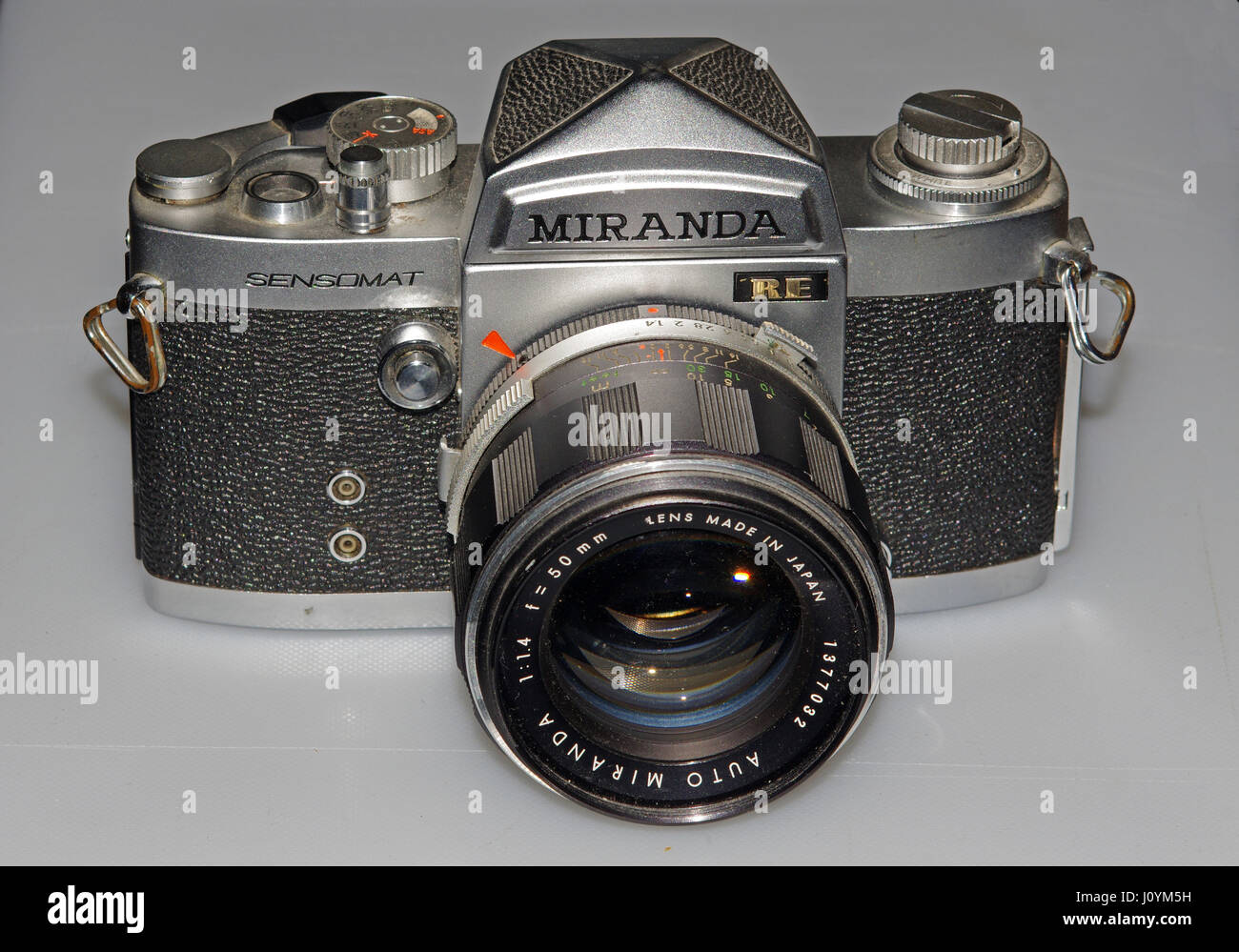 Miranda Sensomat RE, cámara réflex SLR 1970 acerca de Fotografía de stock -  Alamy