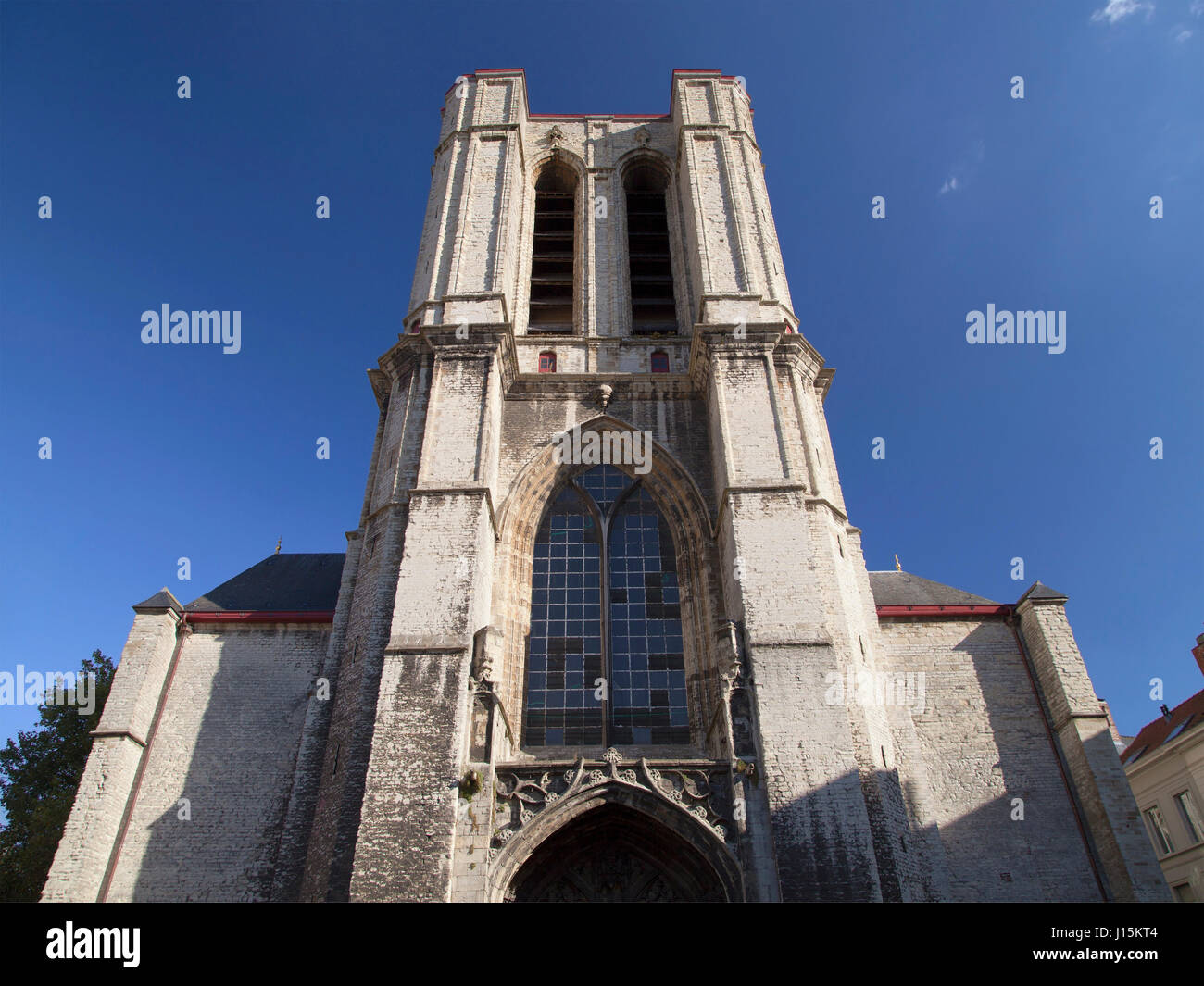 Iglesia de San Miguel en Gante, Bélgica. Foto de stock