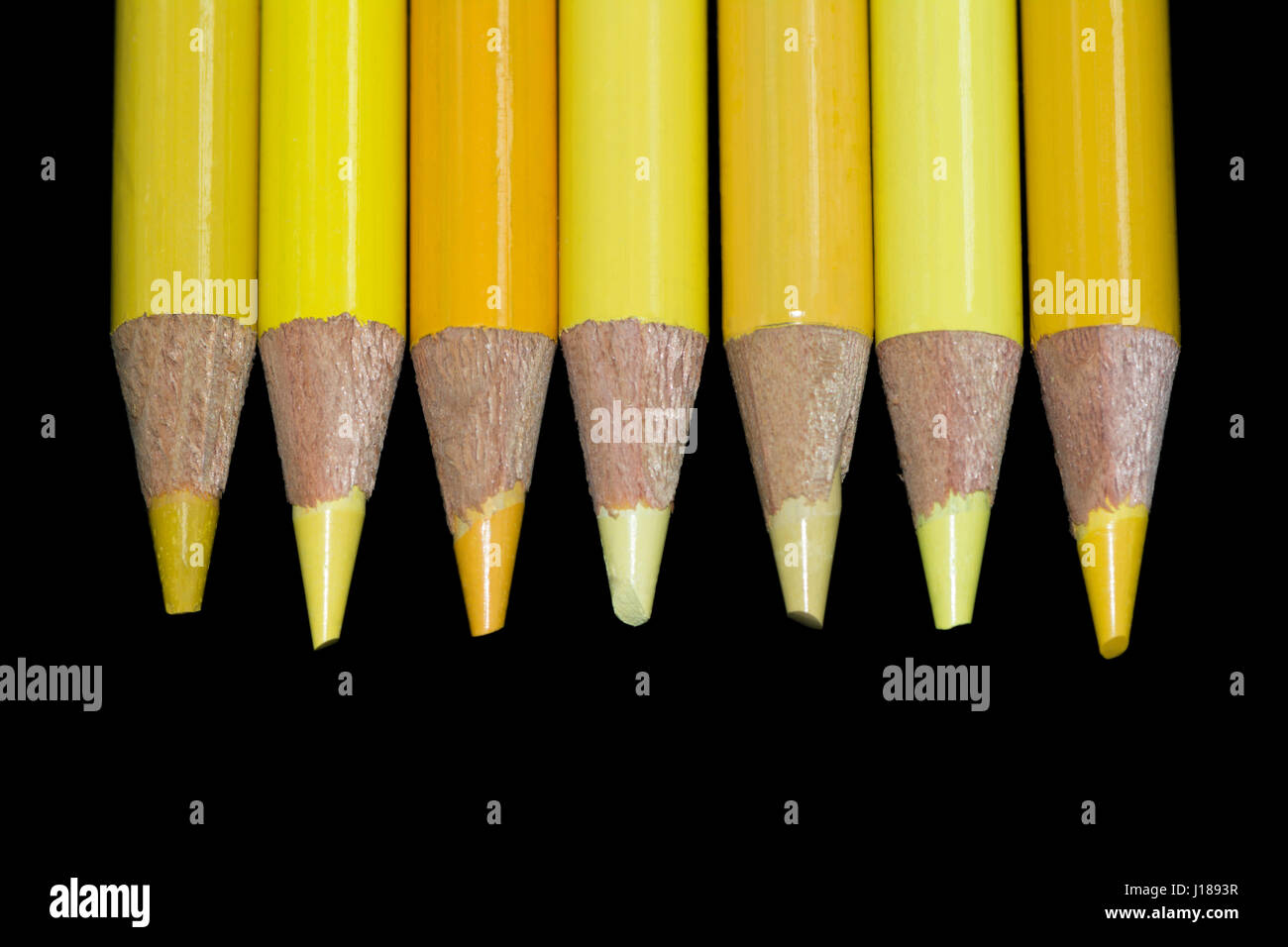Siete lapices amarillos fotografías e imágenes de alta resolución - Alamy
