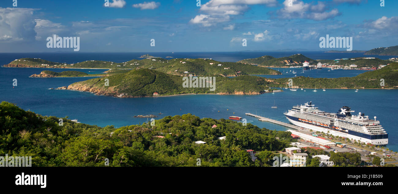 Vista de la bahía Charlotte Amalie de Paradise Point, St Thomas, Islas Vírgenes de EE.UU. Foto de stock