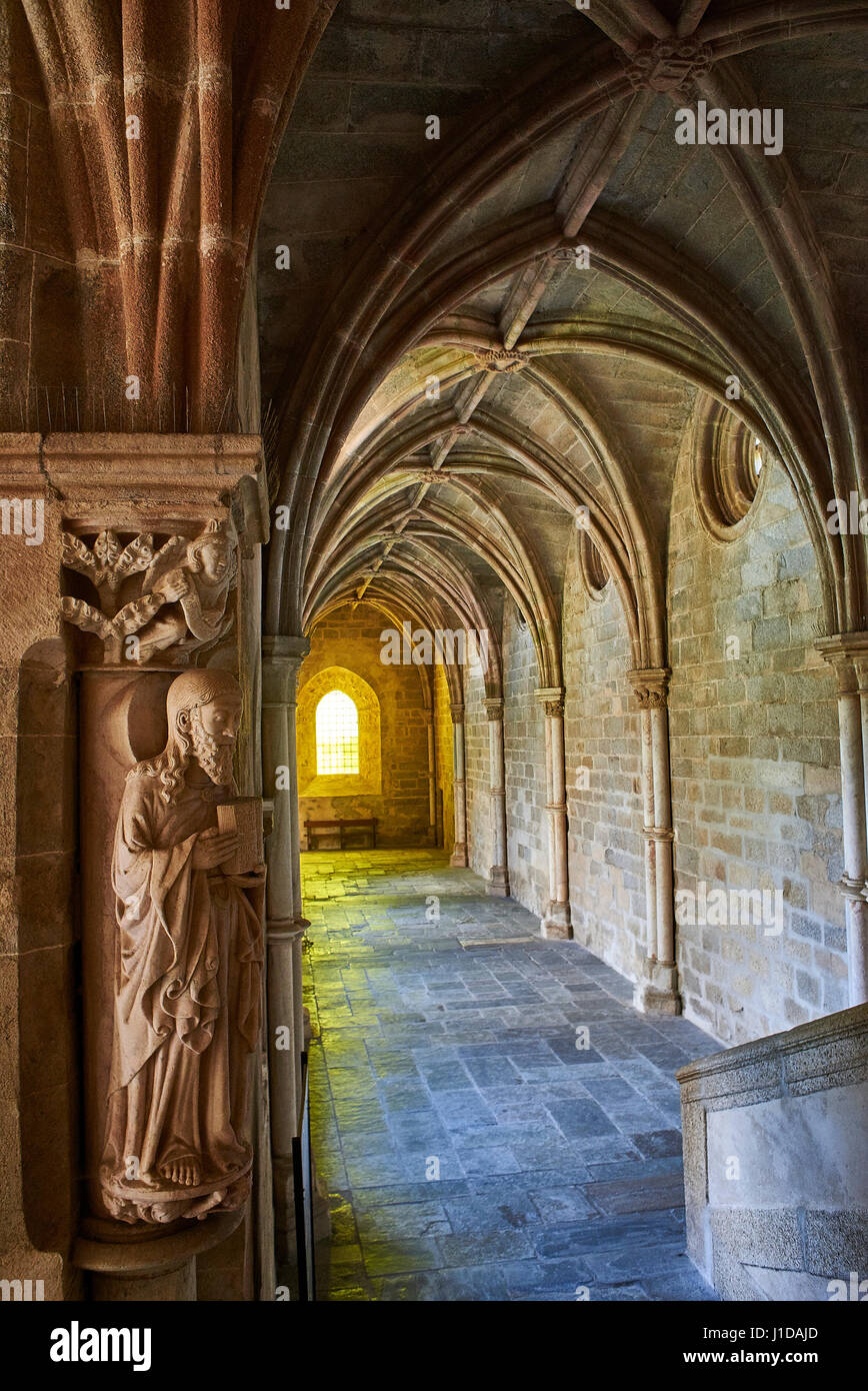 El claustro de la Catedral de Évora, Se Basílica Catedral de Nossa Senhora da Assuncao. Évora, Portugal. Foto de stock