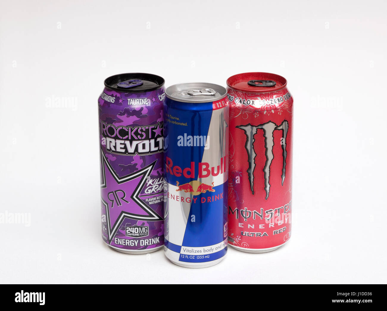 Bebidas energéticas más vendidos en los Estados Unidos: Red Bull, Monster y Rockstar. Foto de stock