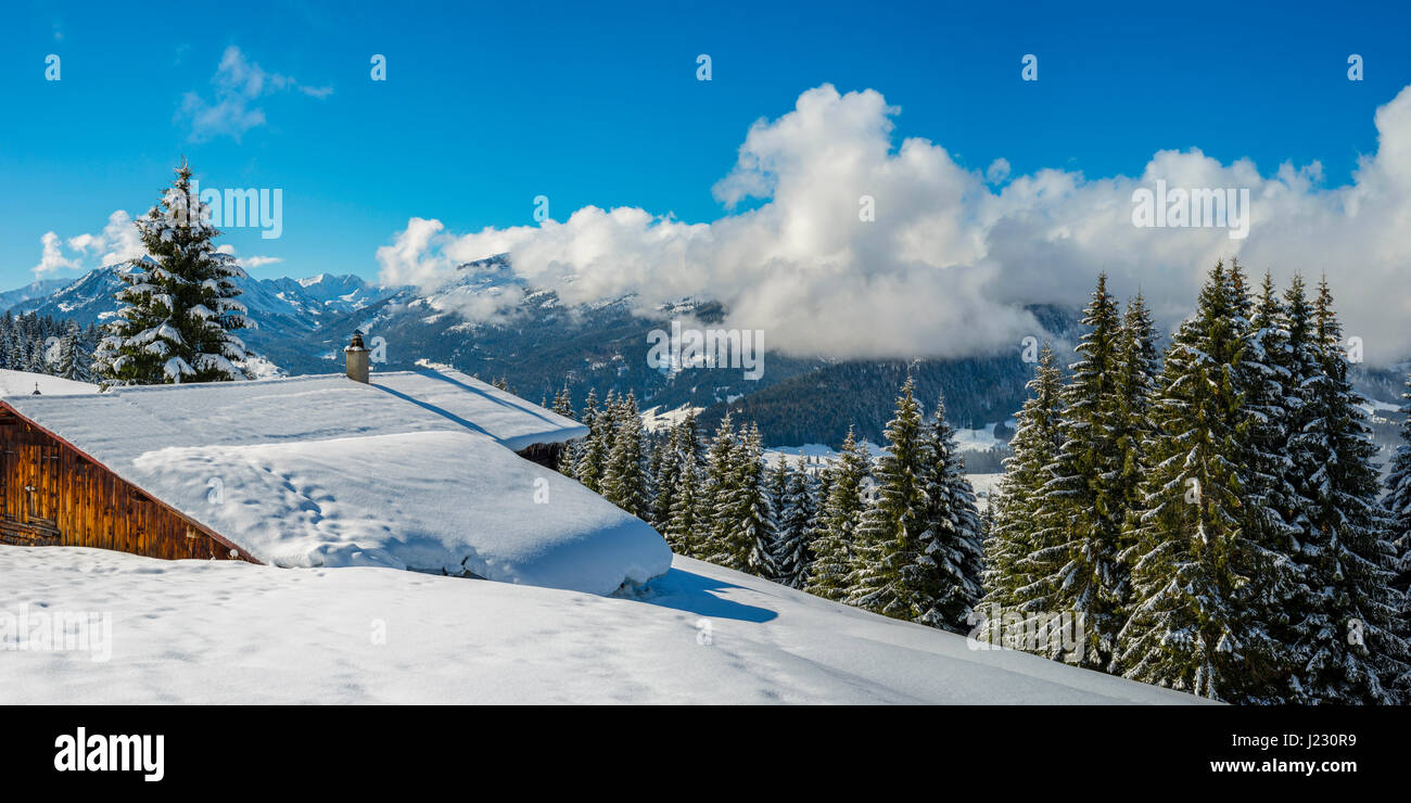 Panorama Hoehenweg, Kleinwalsertal, Allgaeuer Alpen, Vorarlberg, Oesterreich, Europa Foto de stock