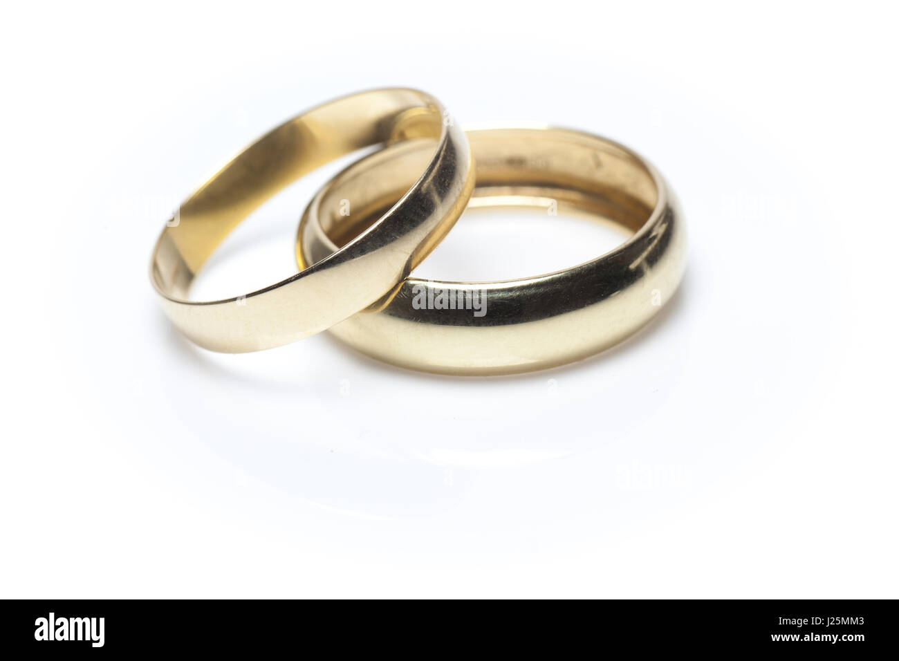 Par de Wedding Bands sobre fondo blanco. Foto de stock