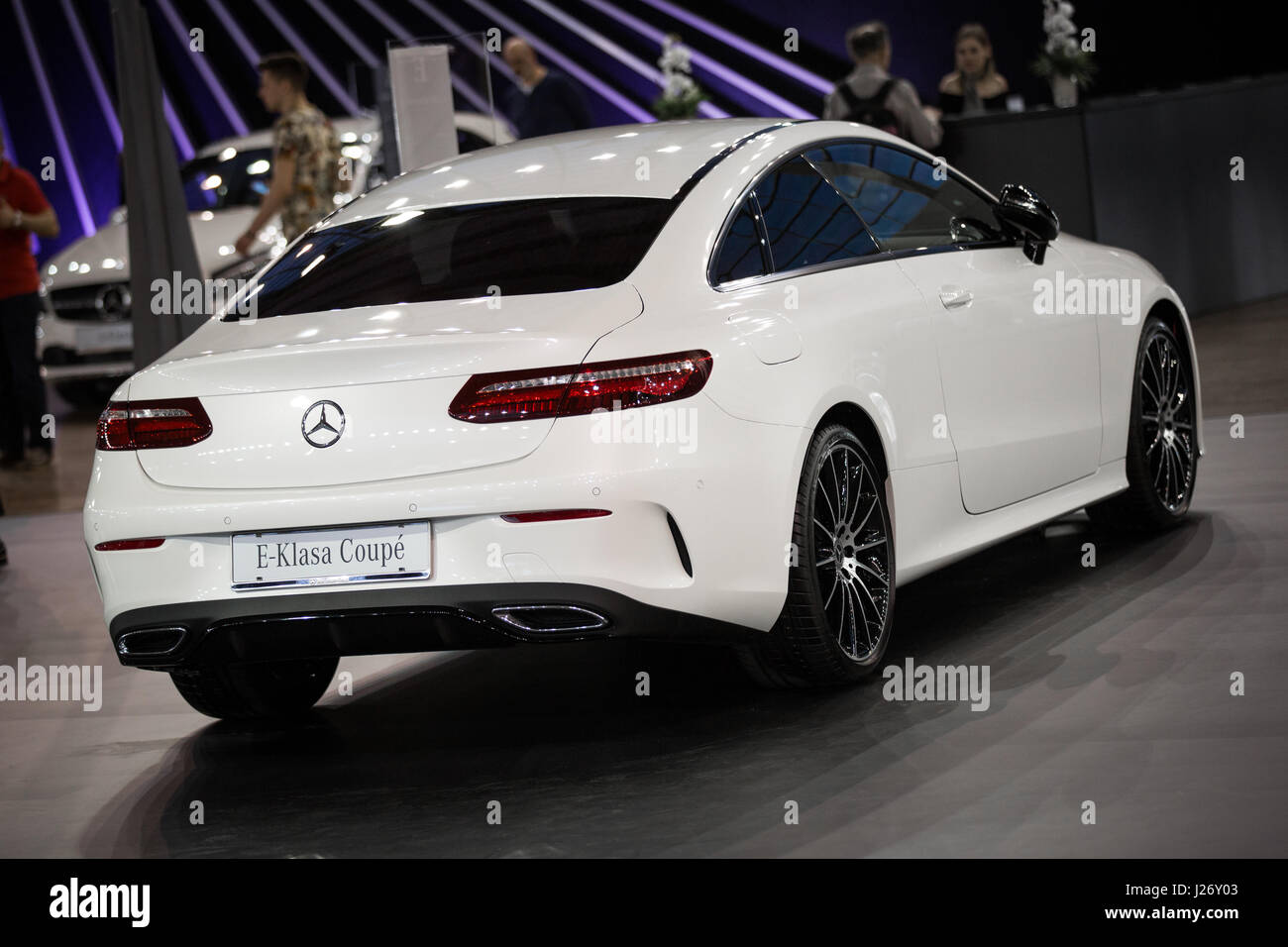 Mercedes clase e coupé fotografías e imágenes de alta resolución - Alamy
