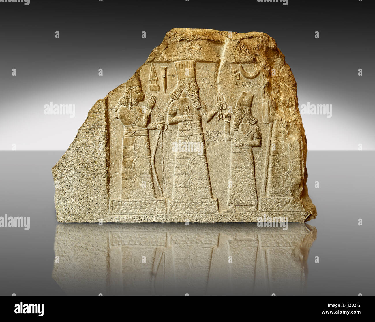 8. B.C Babilónico estela funeraria de piedra caliza con inscripción y