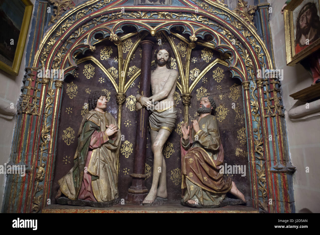 Cristo en la columna. Retablo gótico de ca. 1469 en la Capilla del Cristo de la columna (Capilla del Cristo en la columna) en la Catedral de Toledo, en Toledo, España. Foto de stock