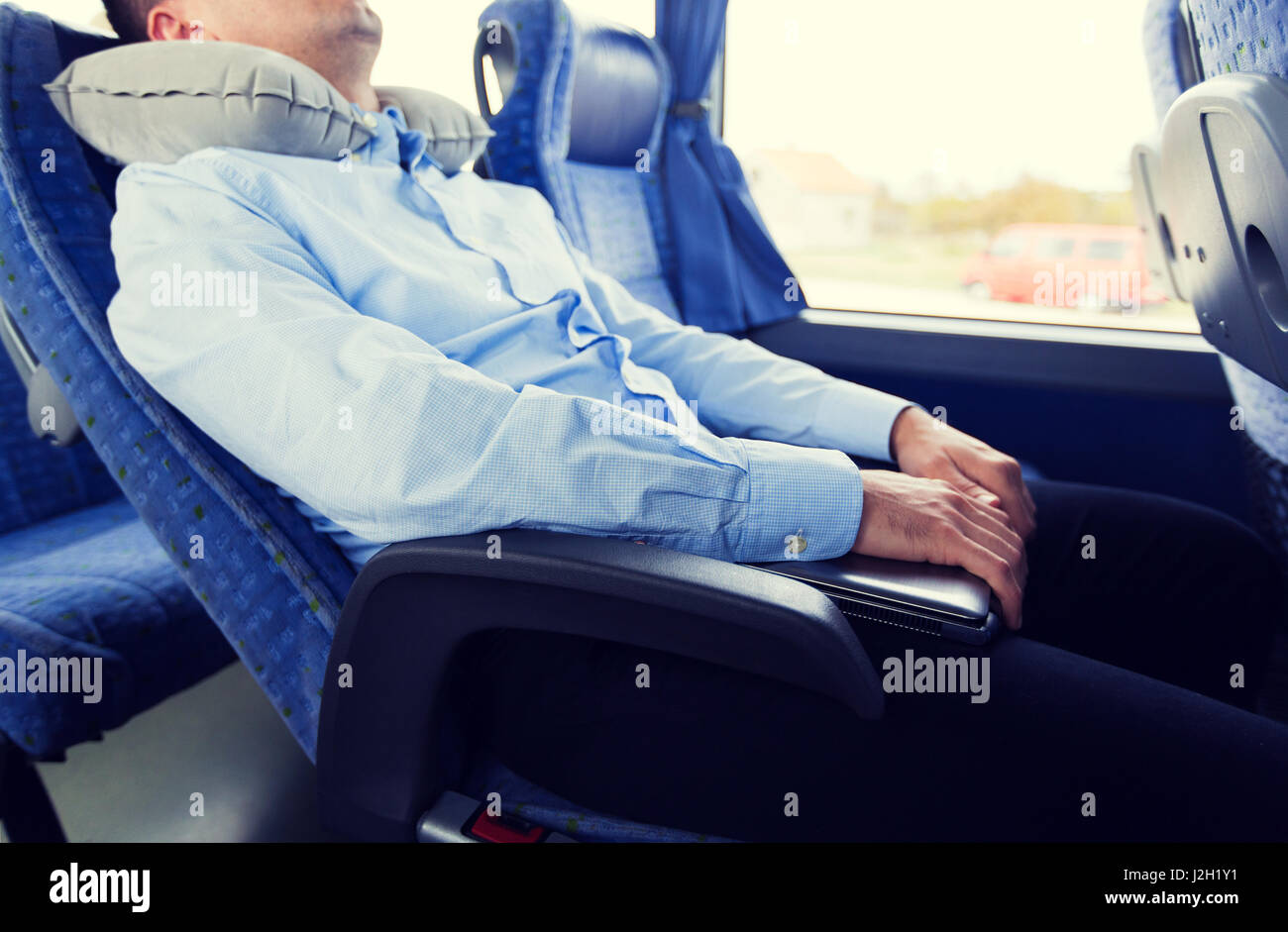 Bus travel asleep fotografías e imágenes de alta resolución - Alamy