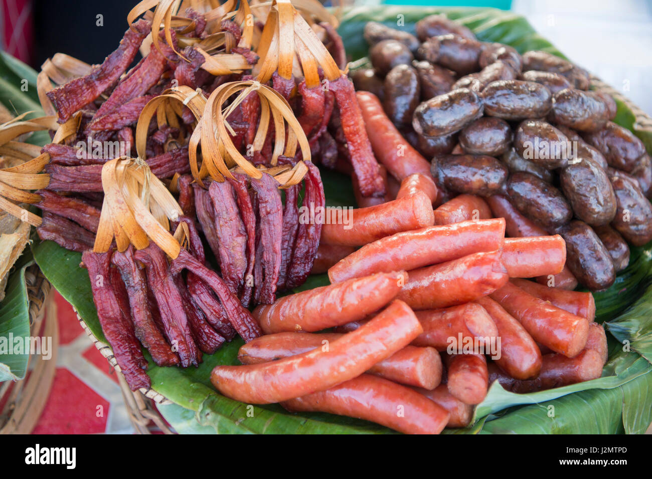 Comida tradicional lao en la Pha That Luang Festival en la ciudad de Vientiane en Laos en el southeastasia. Foto de stock