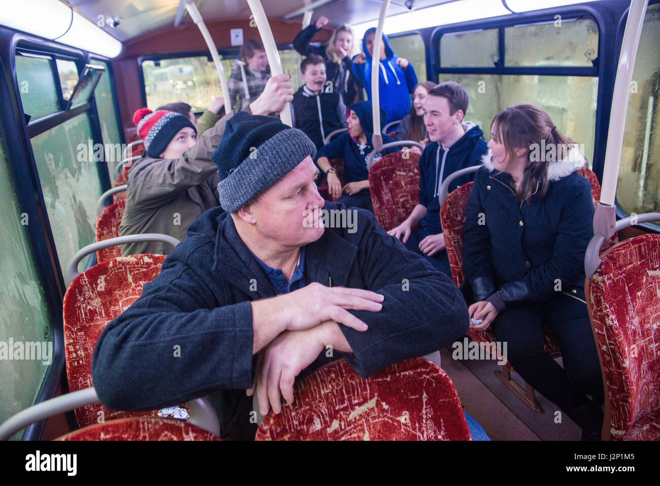 El fotógrafo Ian Georgeson, 07921 567360 los autobuses Lothian antisociales, disparar Foto de stock