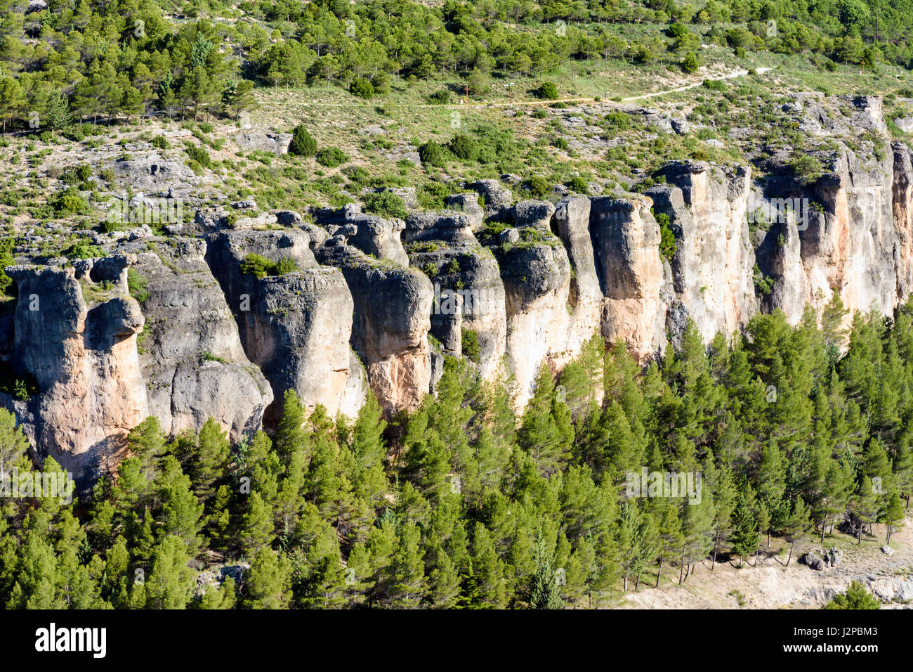 La topografía Karst formando el desfiladero del Júcar, Castilla La Mancha, España Foto de stock