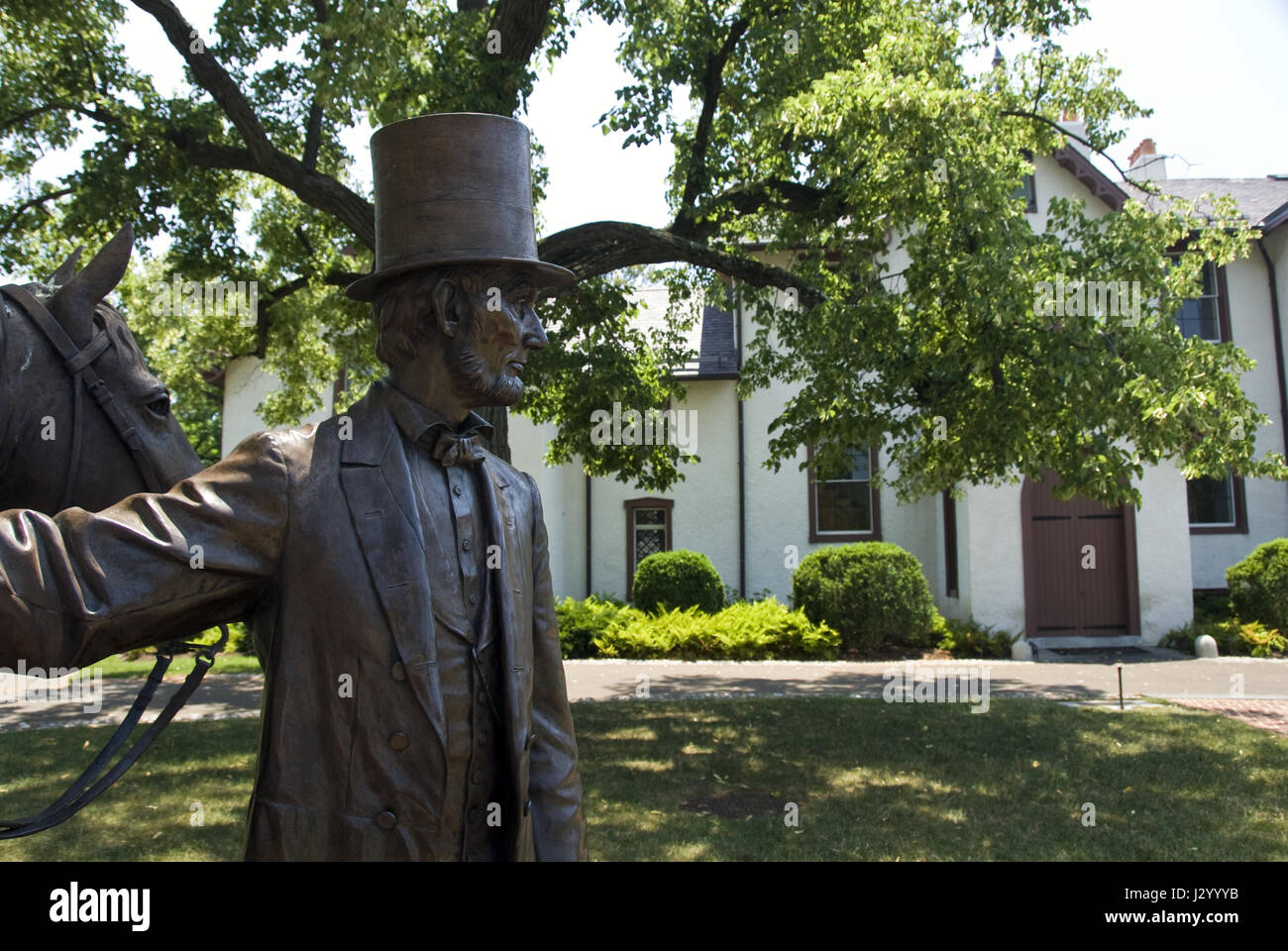 Una estatua de bronce del Presidente Lincoln en el Lincoln's Cottage, monumento nacional en la ex 'Soldiers' Home', Washington, DC. Foto de stock