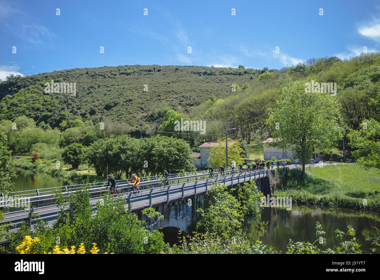 30/4/2017, Asturias, España. Vuelta Asturias, etapa 2. Foto: Cronos/Alvaro Campo Foto de stock