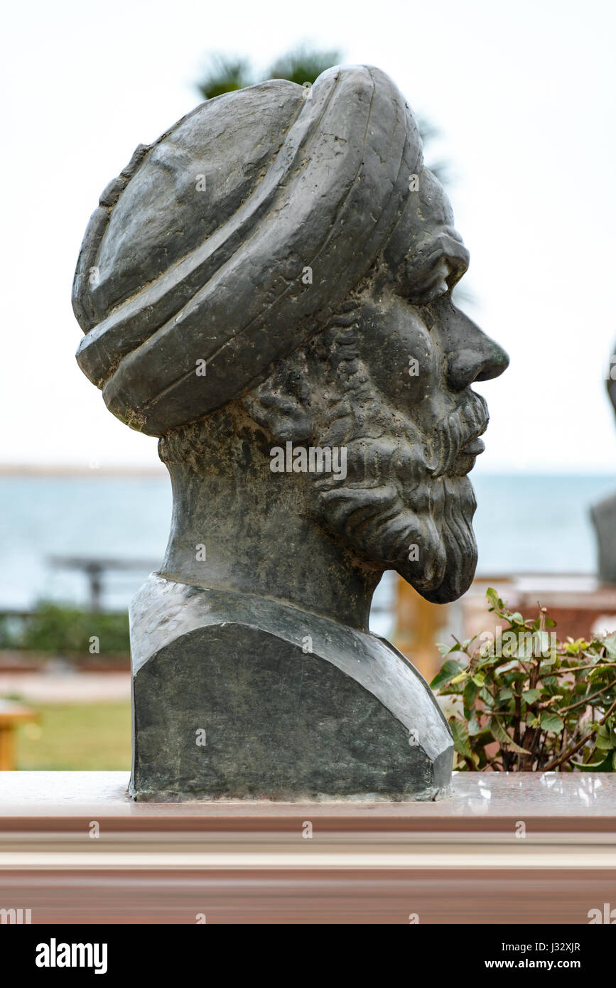 Estatua de la histórica Revolución egipcia orador Abdullah Al Nadeem, Alejandría Foto de stock
