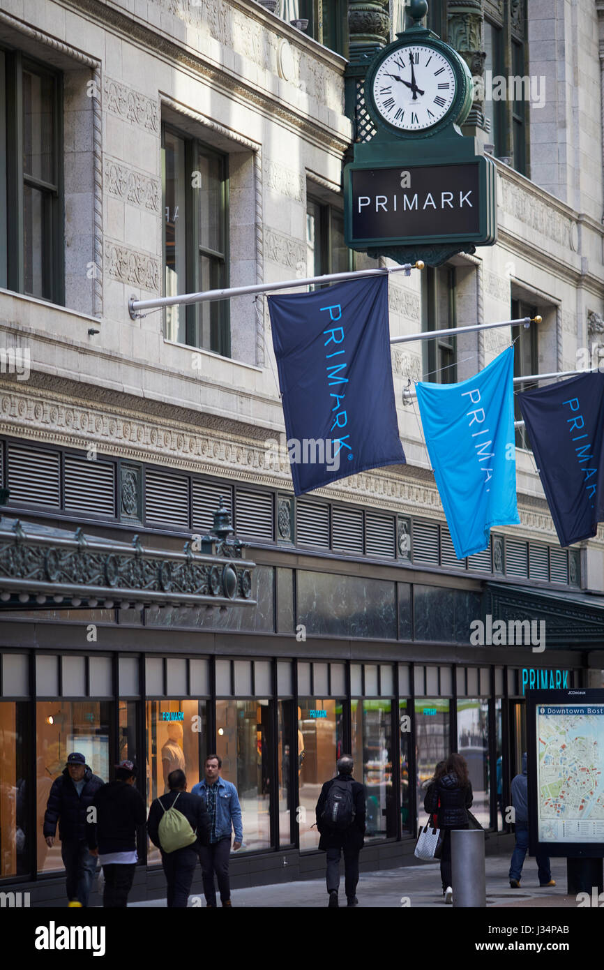 Primark tienda ropa de descuento de Boston, Massachusetts, Estados Unidos  de América, EE.UU Fotografía de stock - Alamy