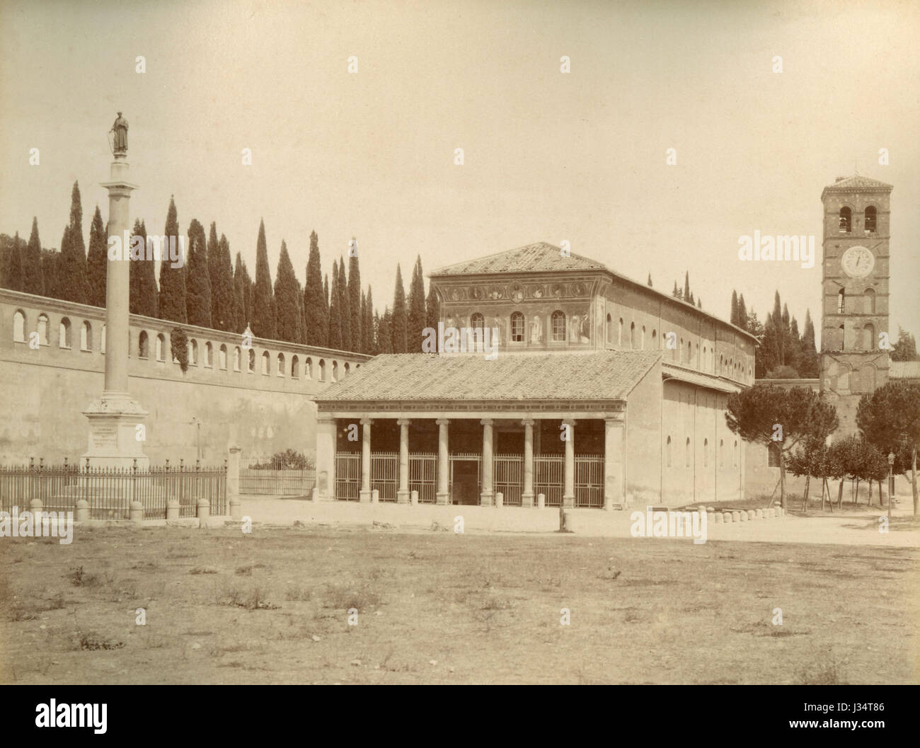 Basilica st lawrence outside walls fotografías