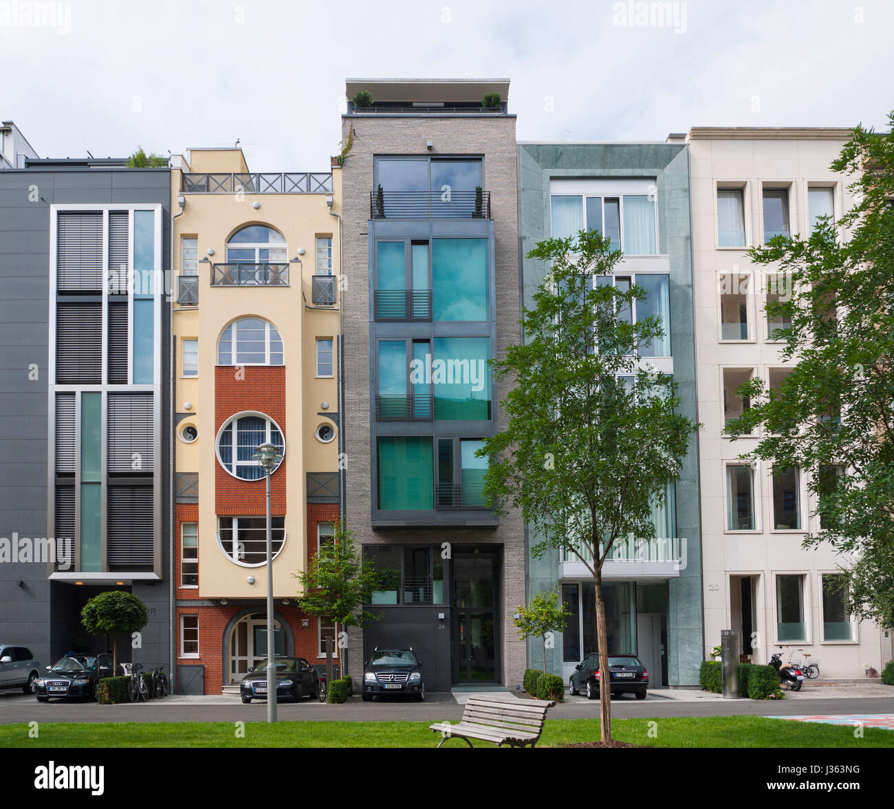 Casas de lujo moderno en el distrito Mitte de Berlín, Alemania Foto de stock