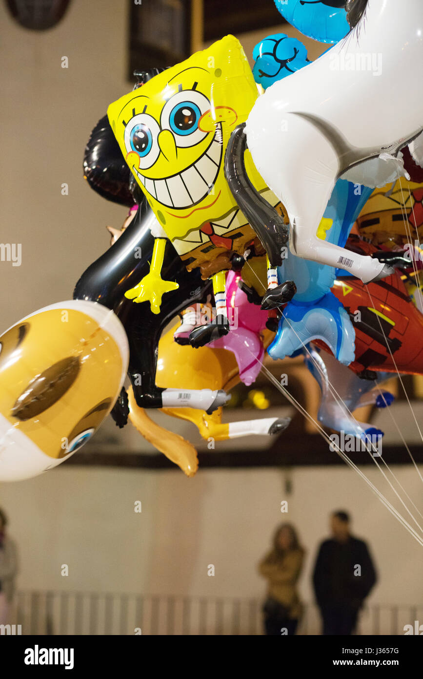 Festival de desfile de globos de carnaval fotografías e imágenes de alta  resolución - Alamy