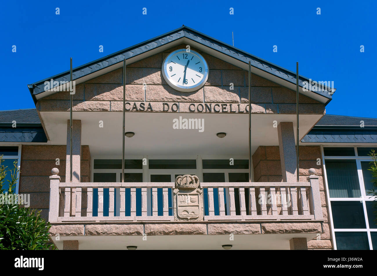 Ayuntamiento, Mugueimes-Muinos, provincia de Orense, en la región de Galicia, España, Europa Foto de stock