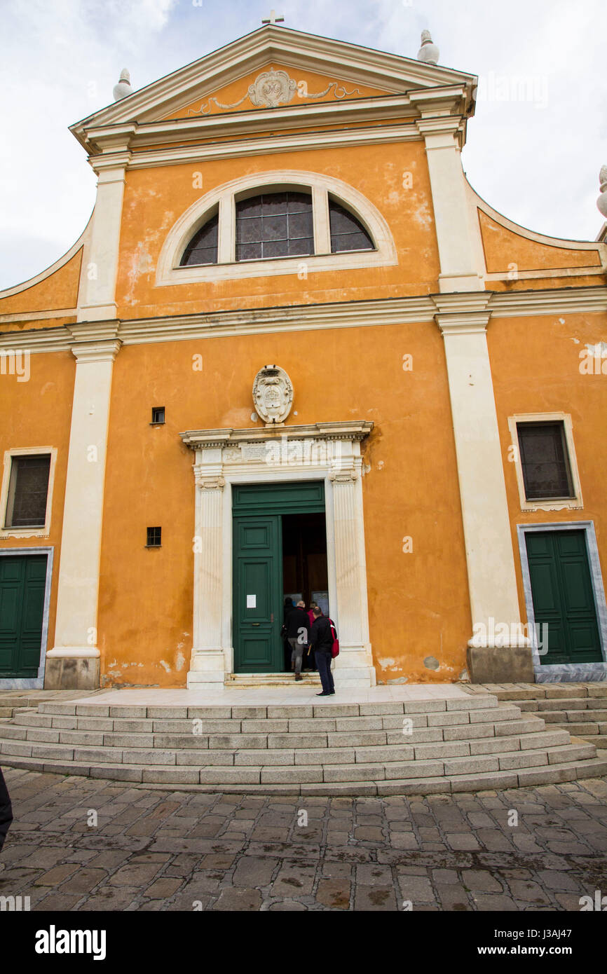 Ajaccio Catedral data de 1593 y fue el escenario del bautismo de Napoleón Bonaparte en 1771. Es un sitio del Patrimonio Nacional de Francia, Ajaccio, Córcega Foto de stock