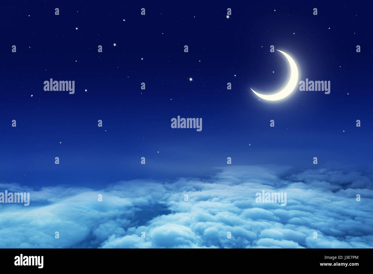 Cielo nocturno con estrellas y la luna Foto de stock