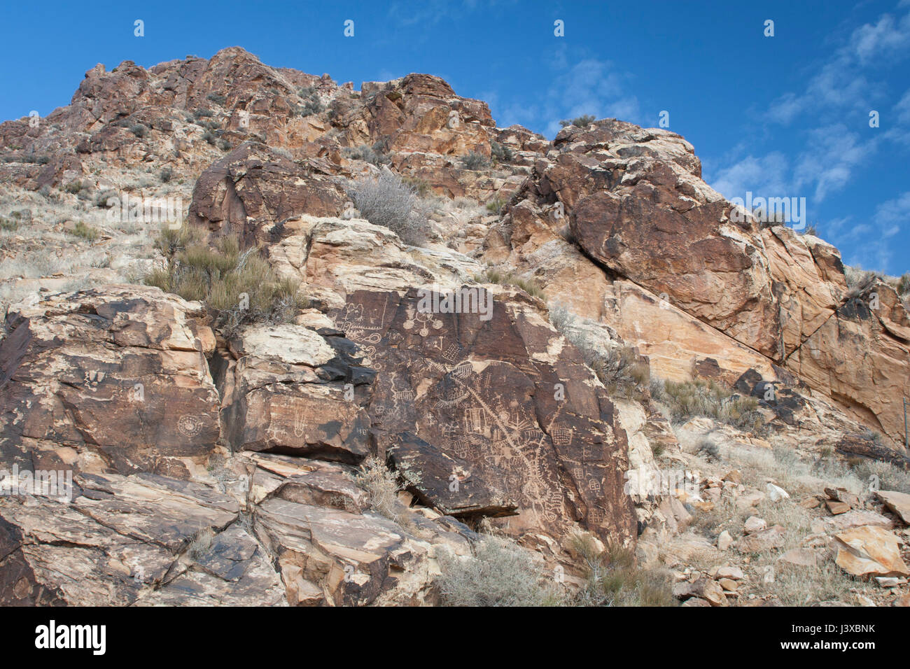 Petroglifos en brecha Parowan, Utah. Foto de stock