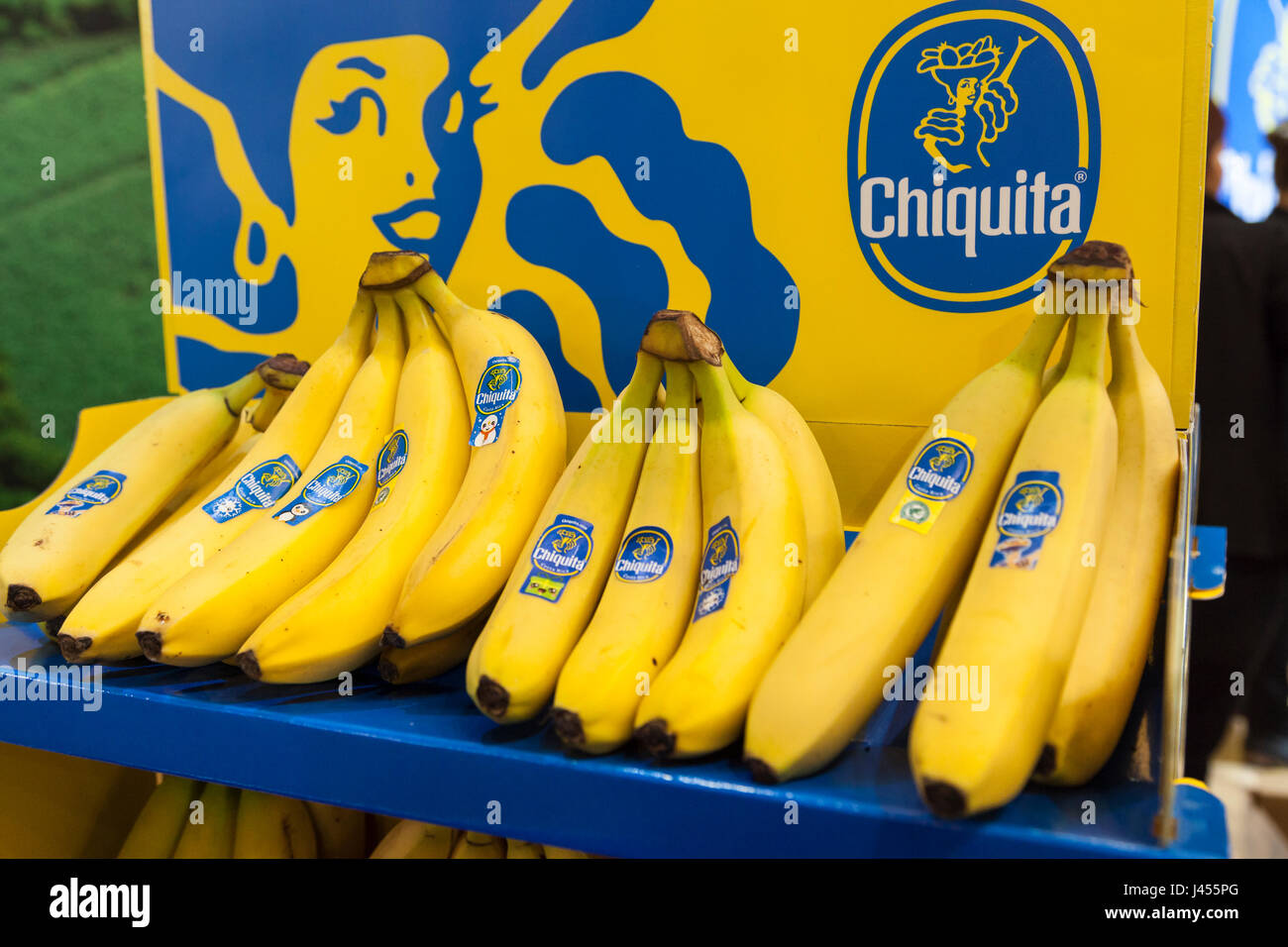 Plátanos chiquita fotografías e imágenes de alta resolución - Alamy