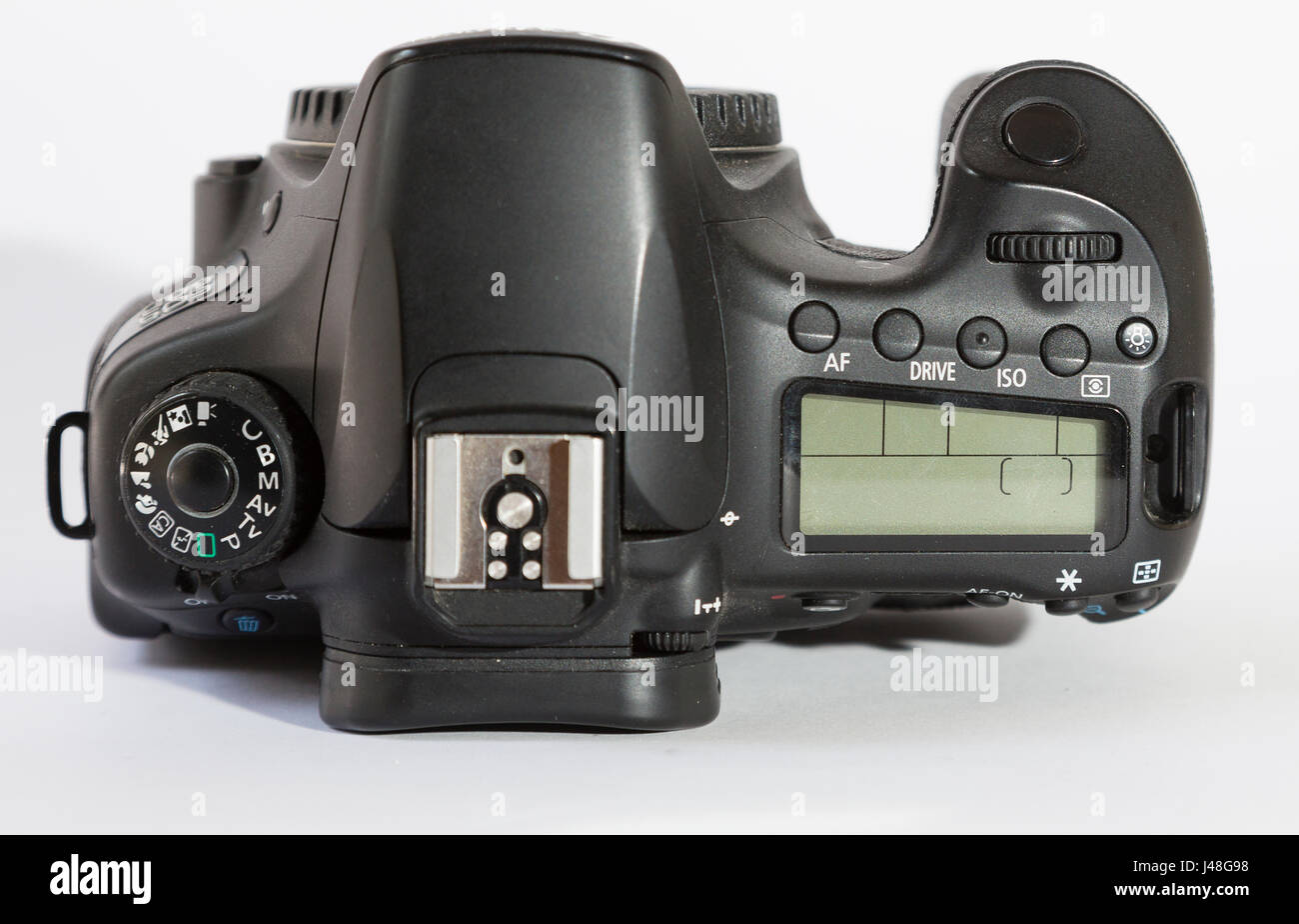 Vista desde arriba de Canon EOS 60D DSLR cámara digital sobre fondo blanco  Fotografía de stock - Alamy