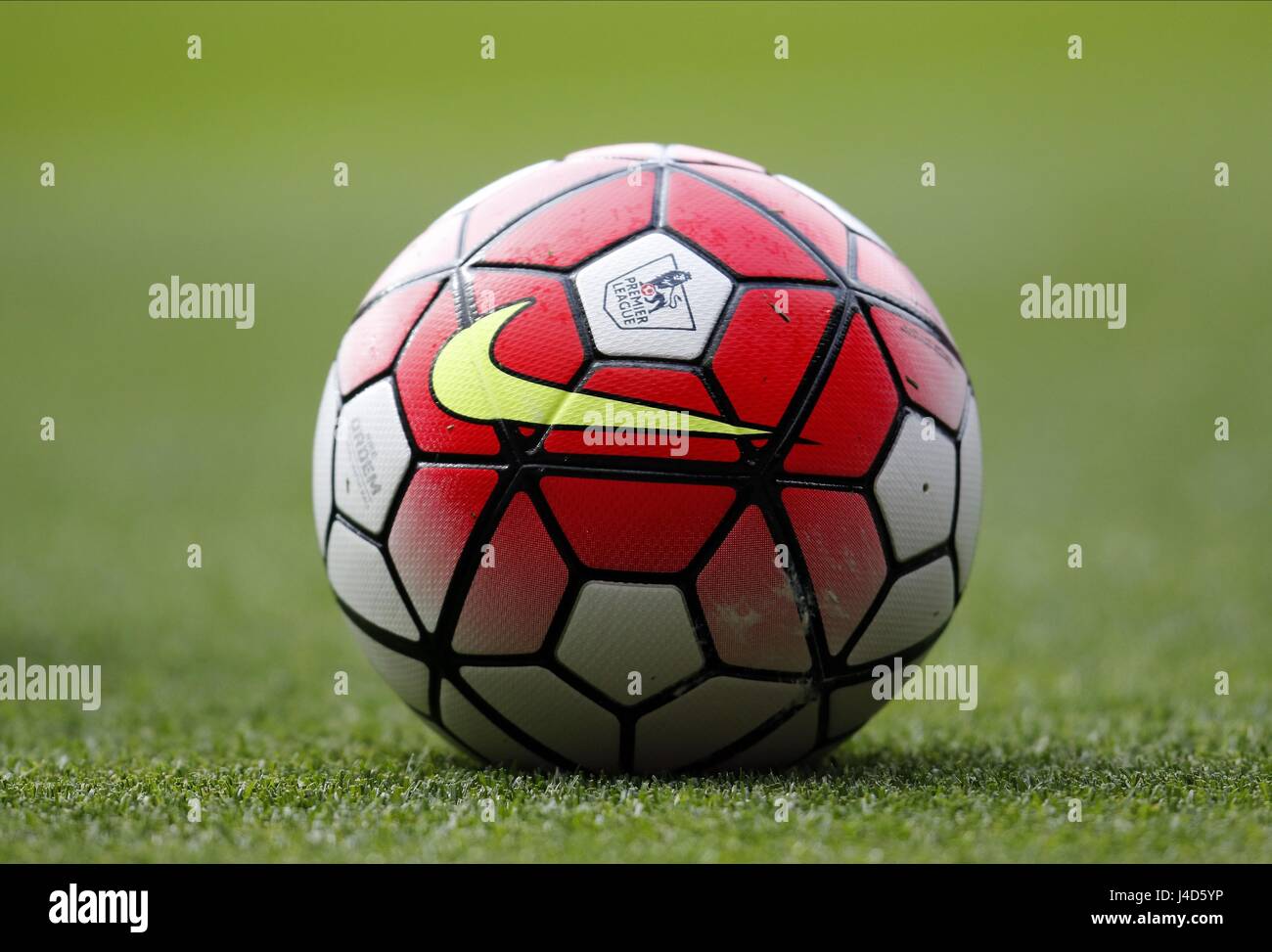 Nike football e imágenes de alta resolución Alamy