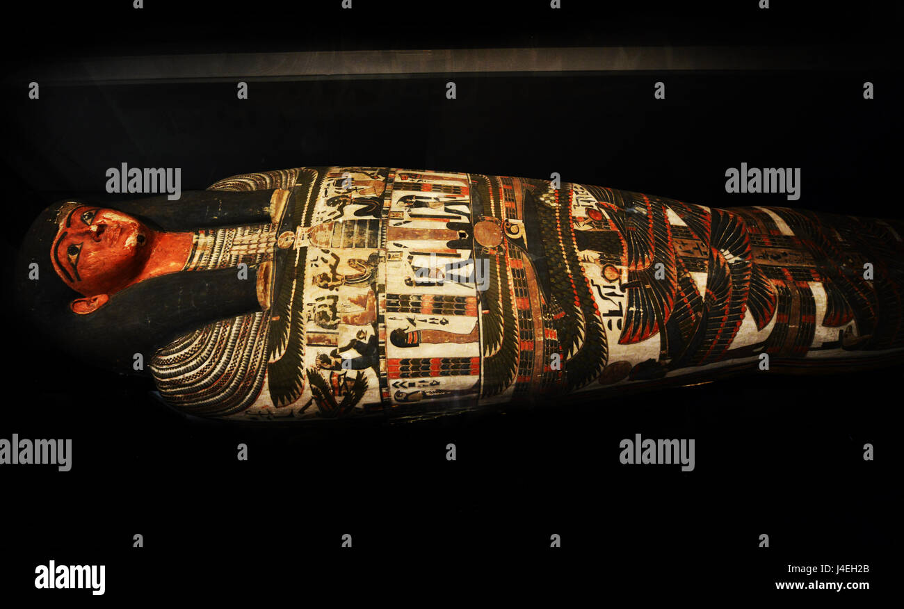 Un sarcófago egipcio antiguo. Foto de stock