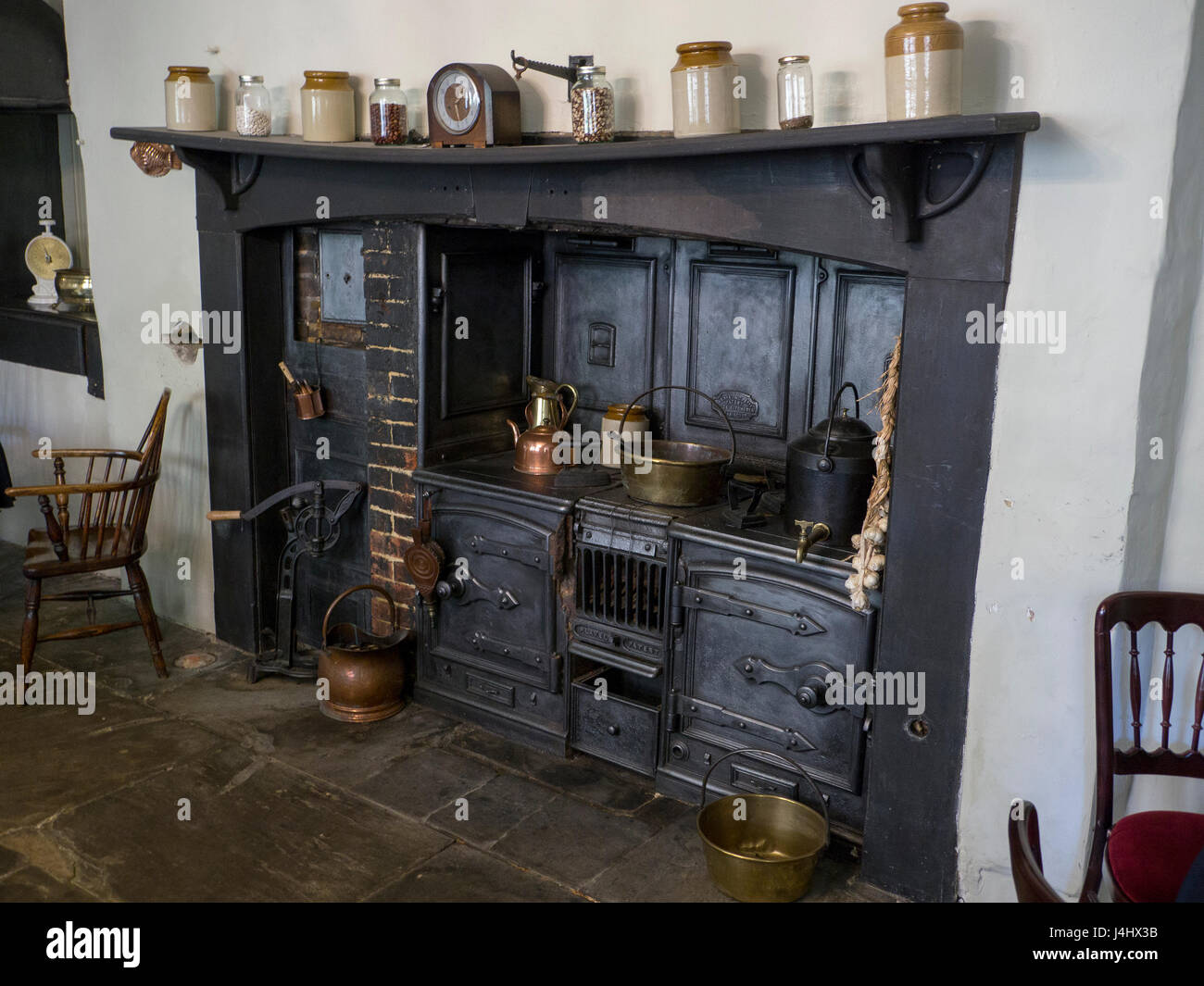 Chawton House es un grado ll* listed Elizabethan manor house en la aldea de Chawton en Hampshire. Antiguamente fue la casa de Jane Austen, hermano Foto de stock