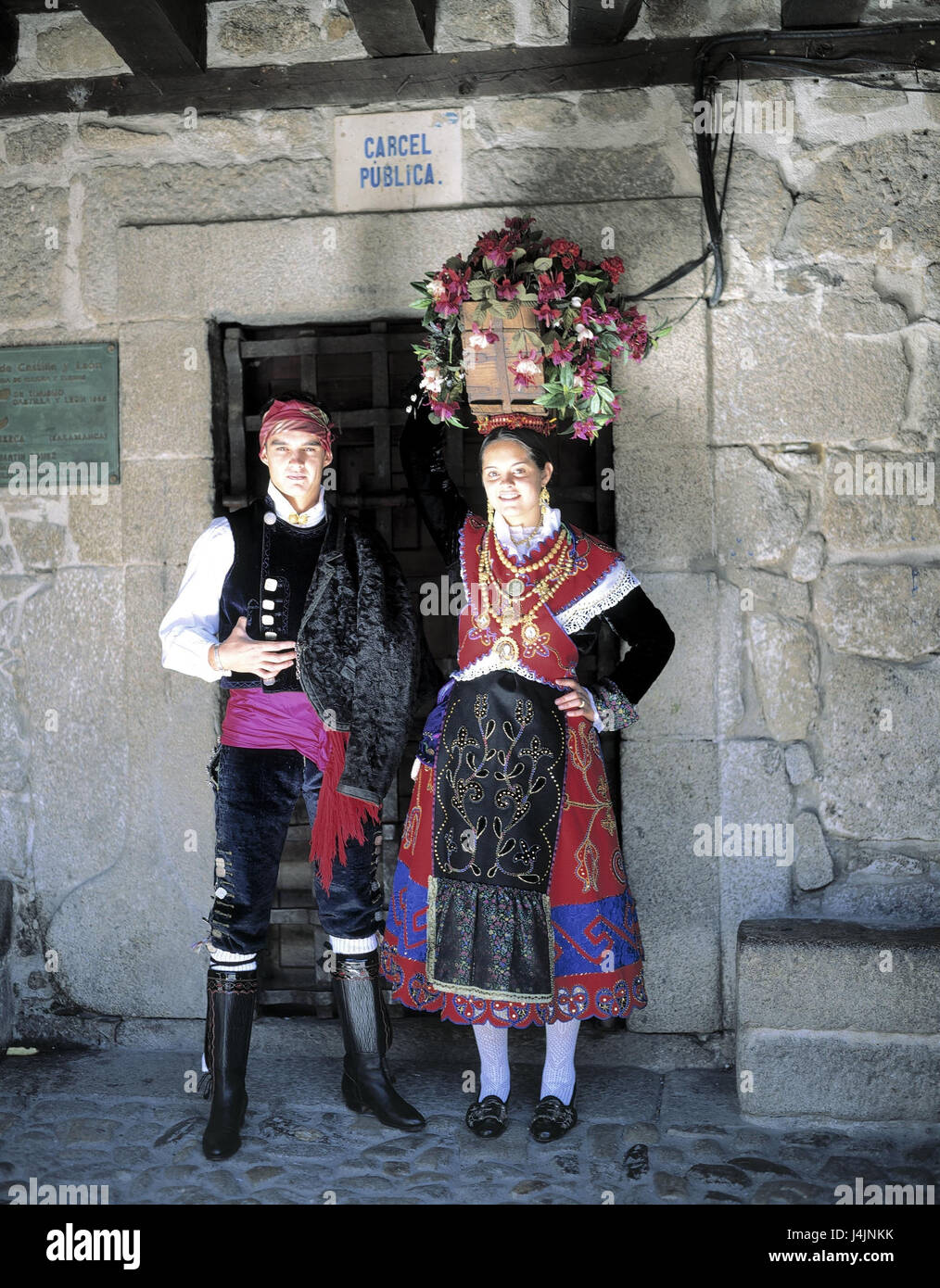 España, La Alberca, pareja, ropa, tradicionalmente fuera, fiesta  eclesiástica, provincia Salamanca, festival, folklore, 