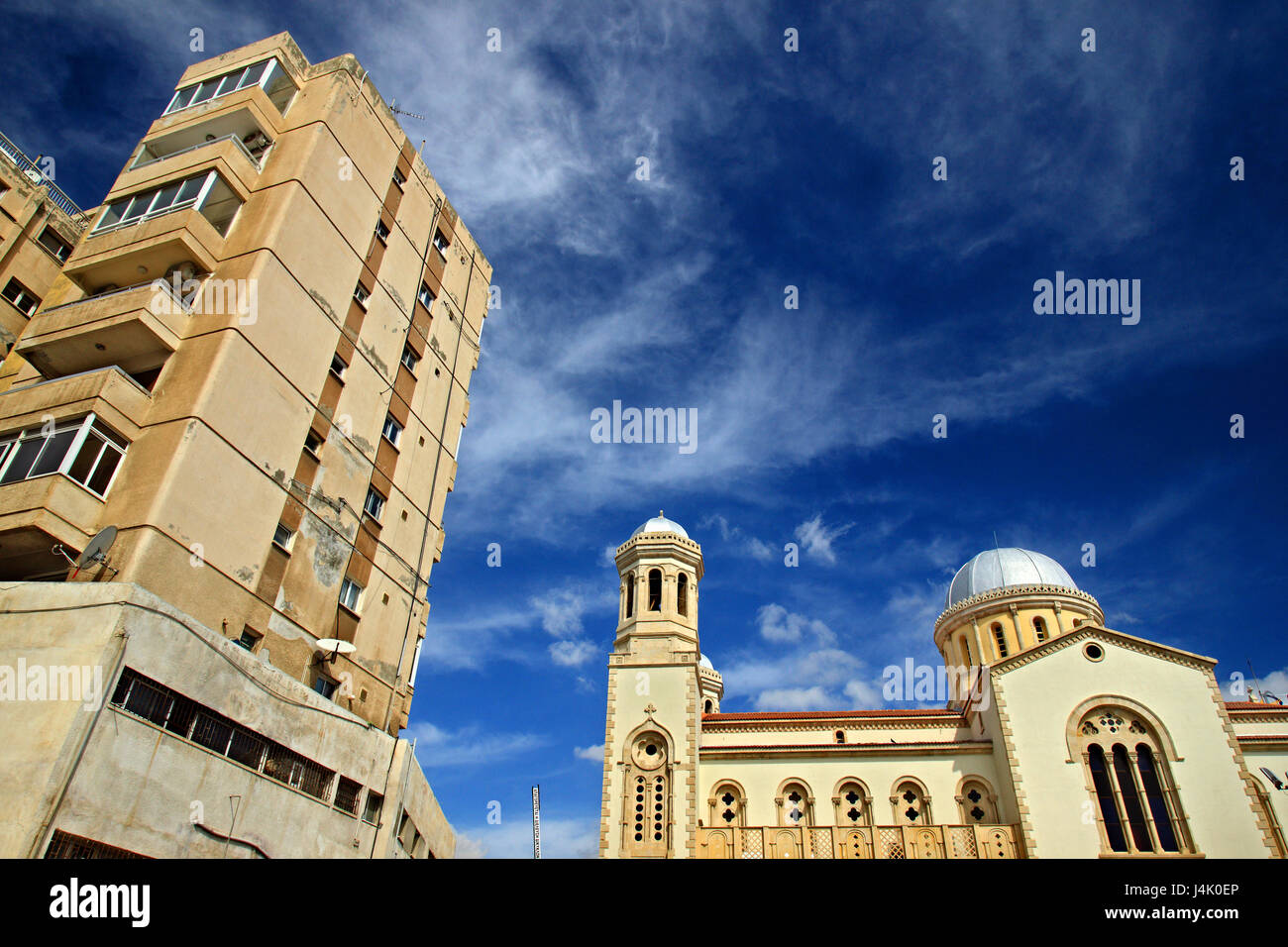 La iglesia de Agia Napa en Limassol (o 'lemessos') la ciudad, Chipre. Foto de stock