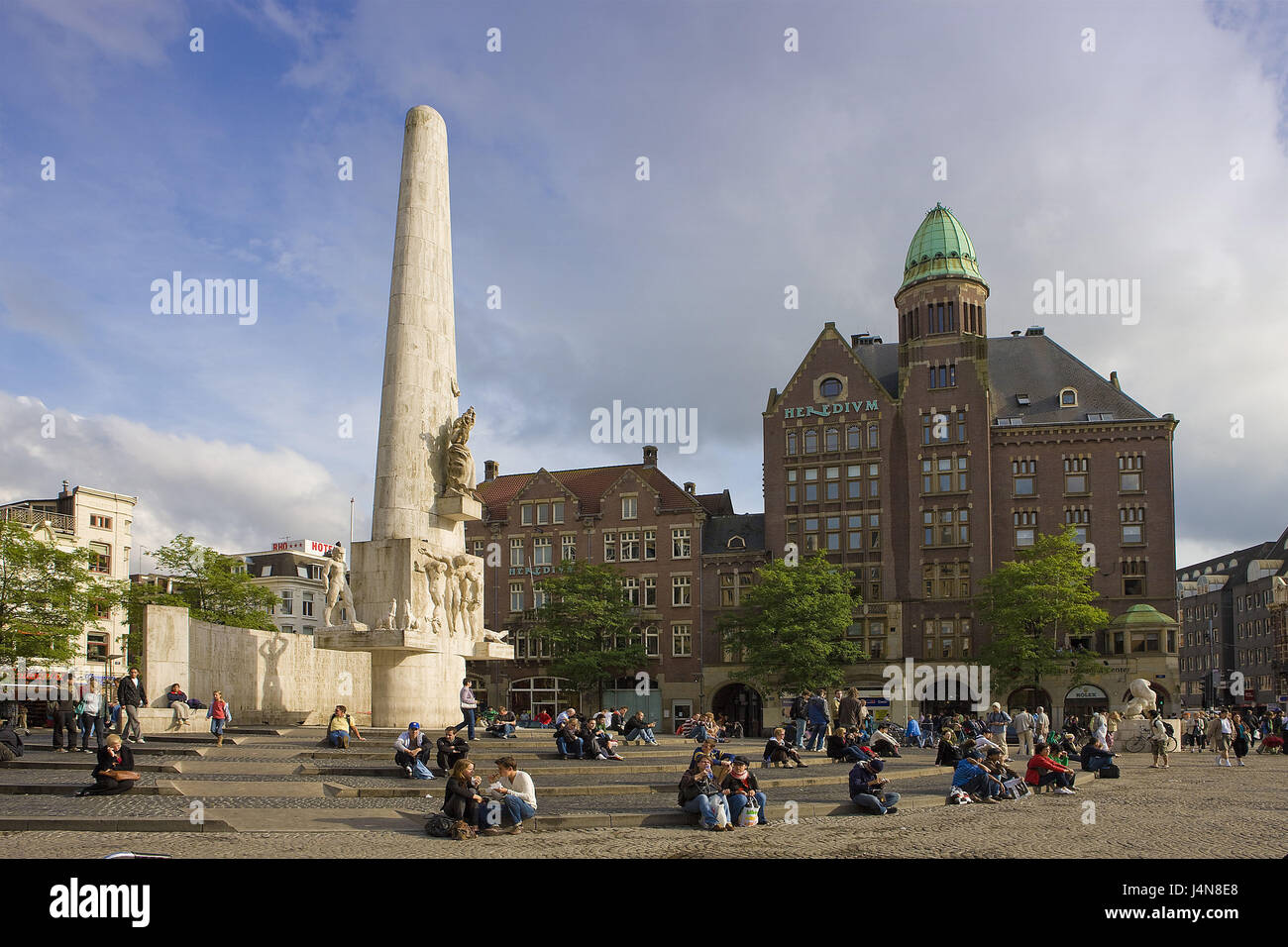 Los Países Bajos, Nordholland, Amsterdam, la plaza Dam, Pilar, Foto de stock