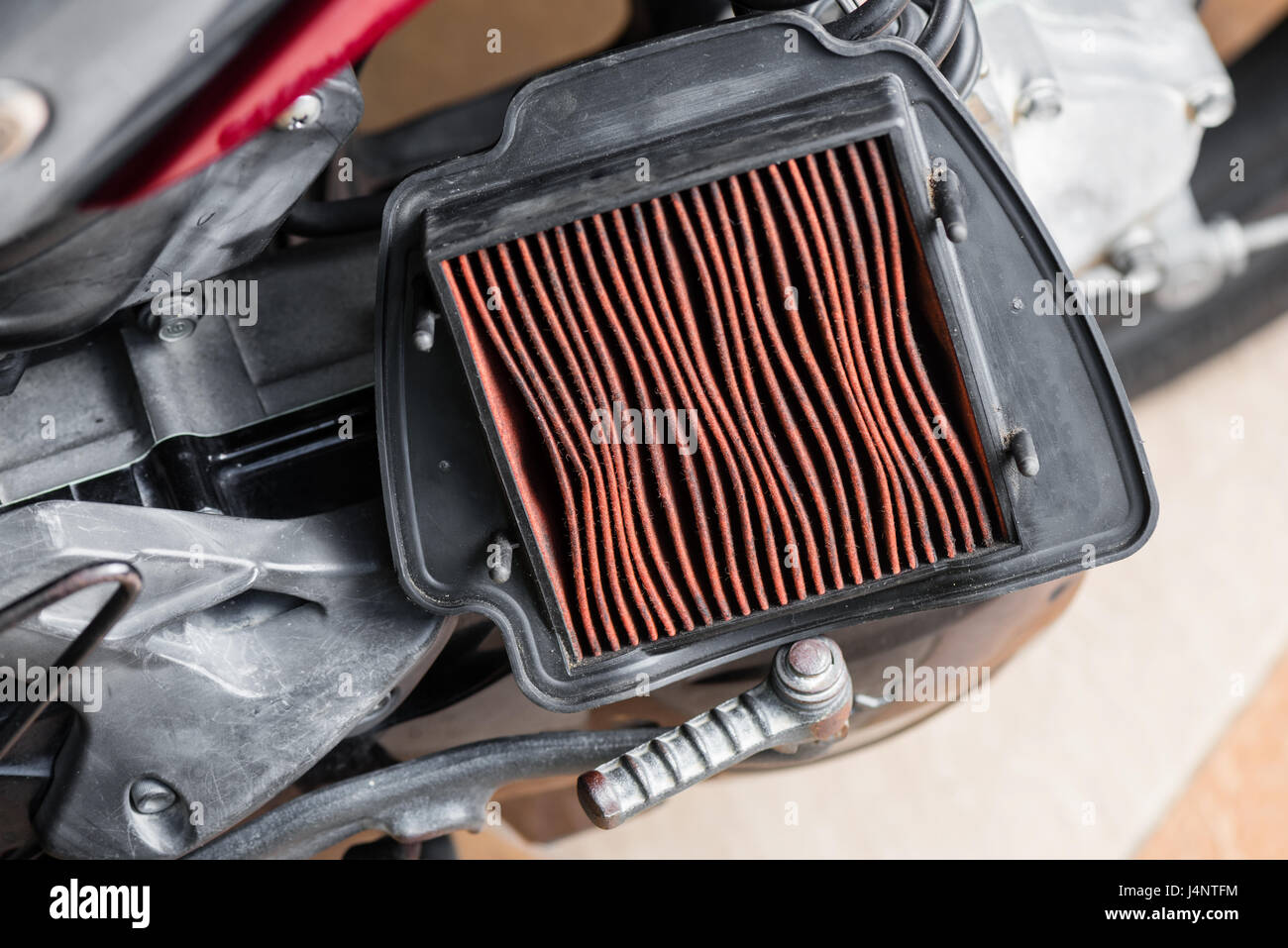 Filtro de aire moto closeup desgastado Fotografía de stock - Alamy