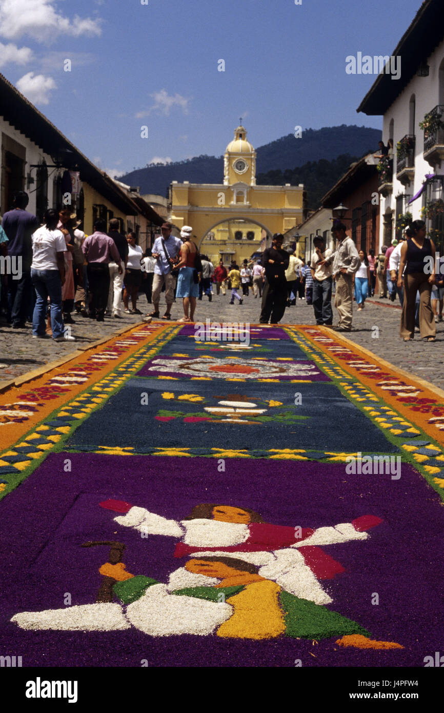 Guatemala, Antigua Guatemala, Semana Santa, persona de alfombras  procesionales Fotografía de stock - Alamy