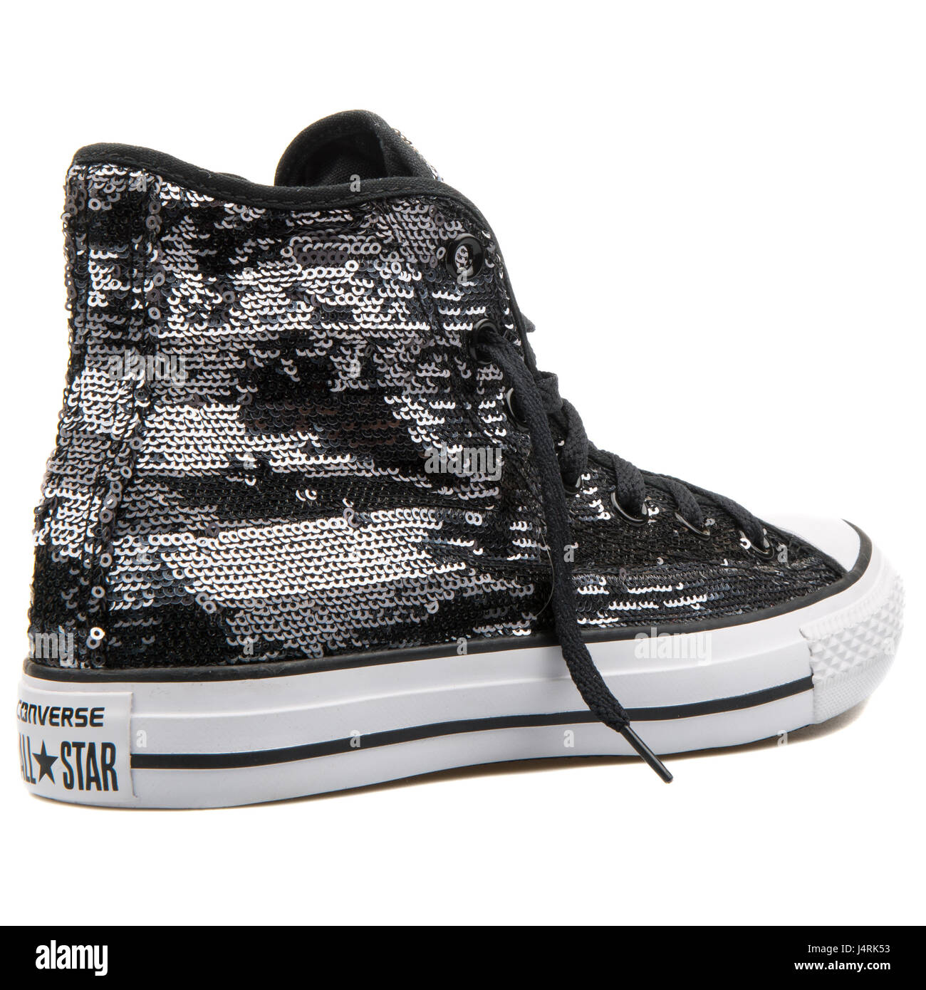 Converse Hi Top Chuck Taylor All Star Negro Plata Sequin 549637C Fotografía  de stock - Alamy