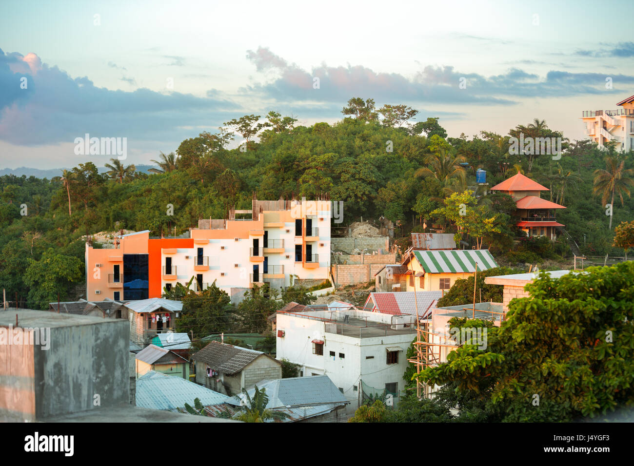 Construcción de edificios residenciales en Filipinas Foto de stock