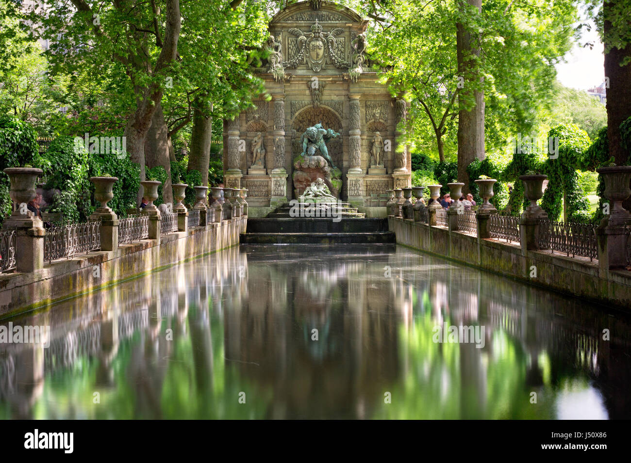 Fontaine Médicis - Jardin du Luxembourg - Paris Foto de stock