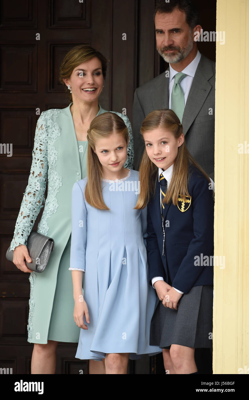 Madrid, 17 de mayo de 2017. Bebé de Borbón durante su primera comunión con sus padres español Felipe VI Doña Letizia y su hermana Leonor de Borbón en