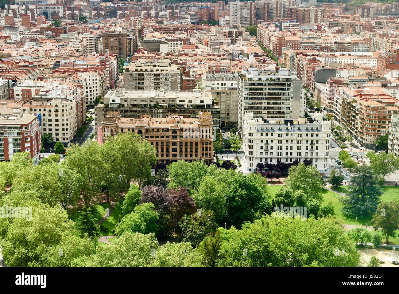 Vista desde arriba de Bilbao, Bilbao, Vizcaya, País Basquue, Euskadi, Euskal Herria, España, Europa Foto de stock