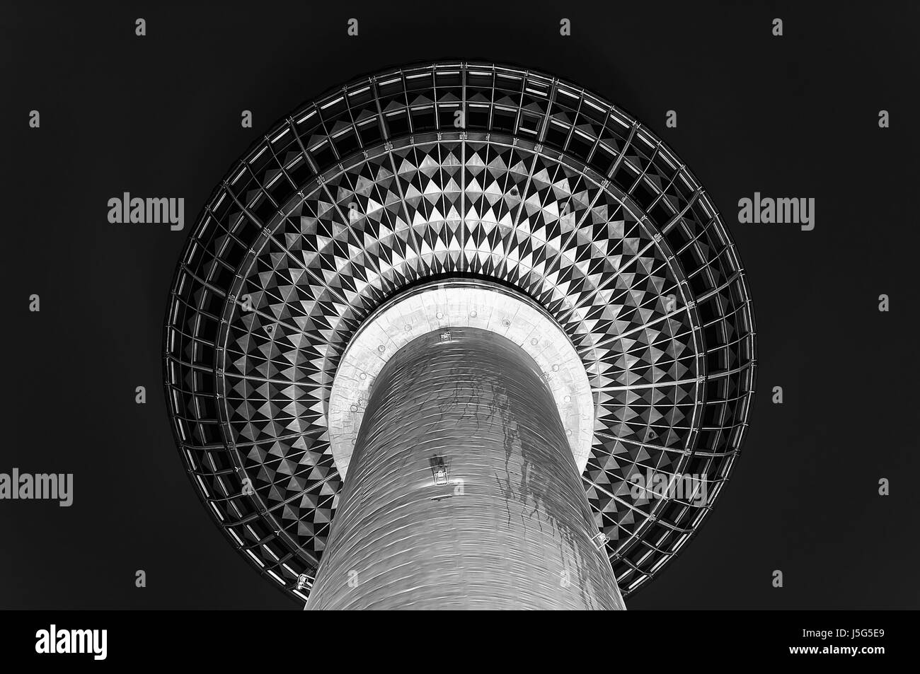 Torre de luz brille brilla mucho lucent sereno luminosa historia histórico de viajes Foto de stock