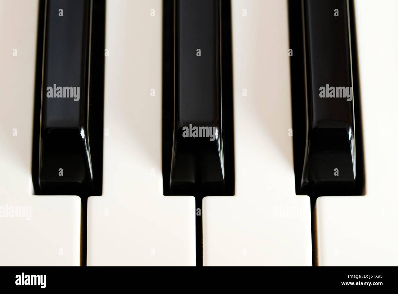 Piano de órgano fotografías e imágenes de alta resolución - Alamy