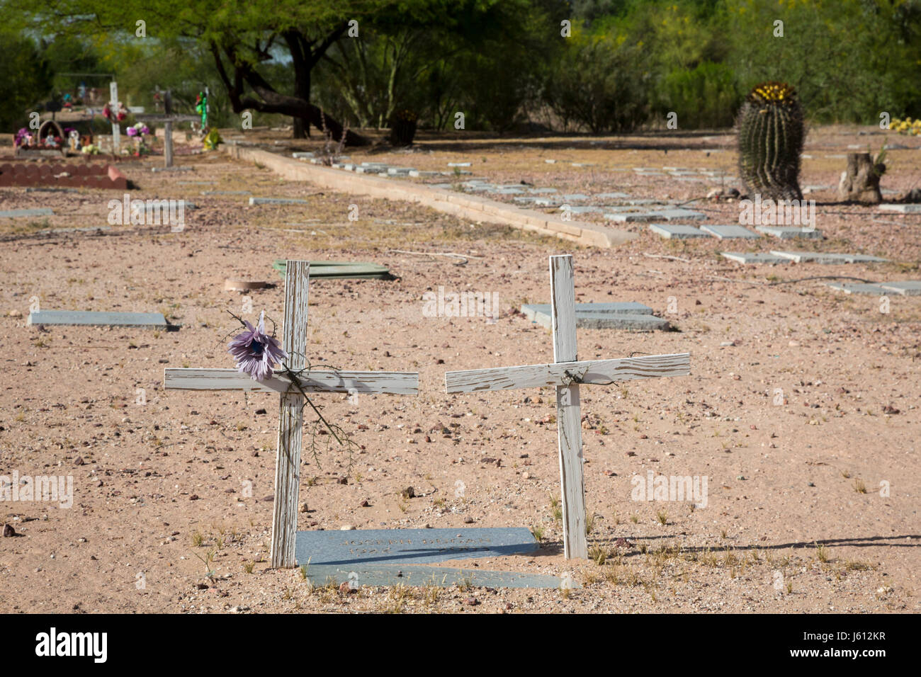Tucson, Arizona - El cementerio del Condado Pima, donde los indigentes, las personas sin hogar, y no identificados han sido enterrados, incluidos los migrantes que murieron cruzando Foto de stock