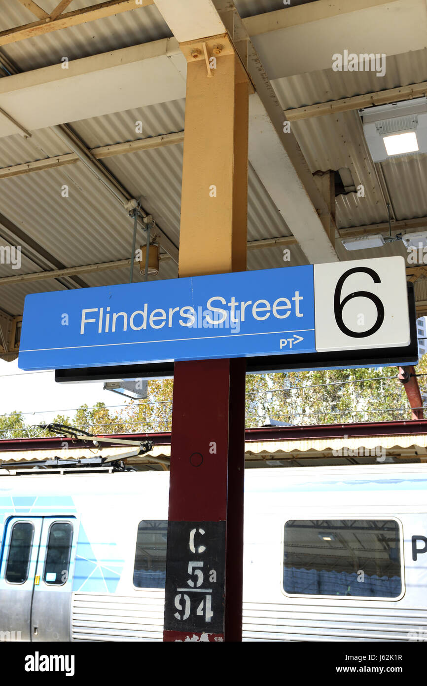 La estación de Flinders Street Melbourne, Victoria, Australia Foto de stock