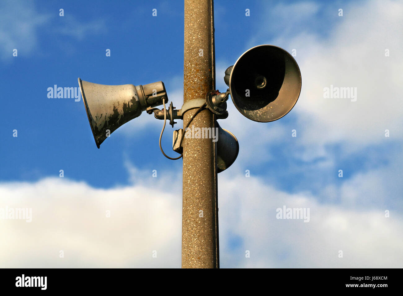 Señal acústica de altavoz de bocina anuncio bugle oradores hablar  Fotografía de stock - Alamy