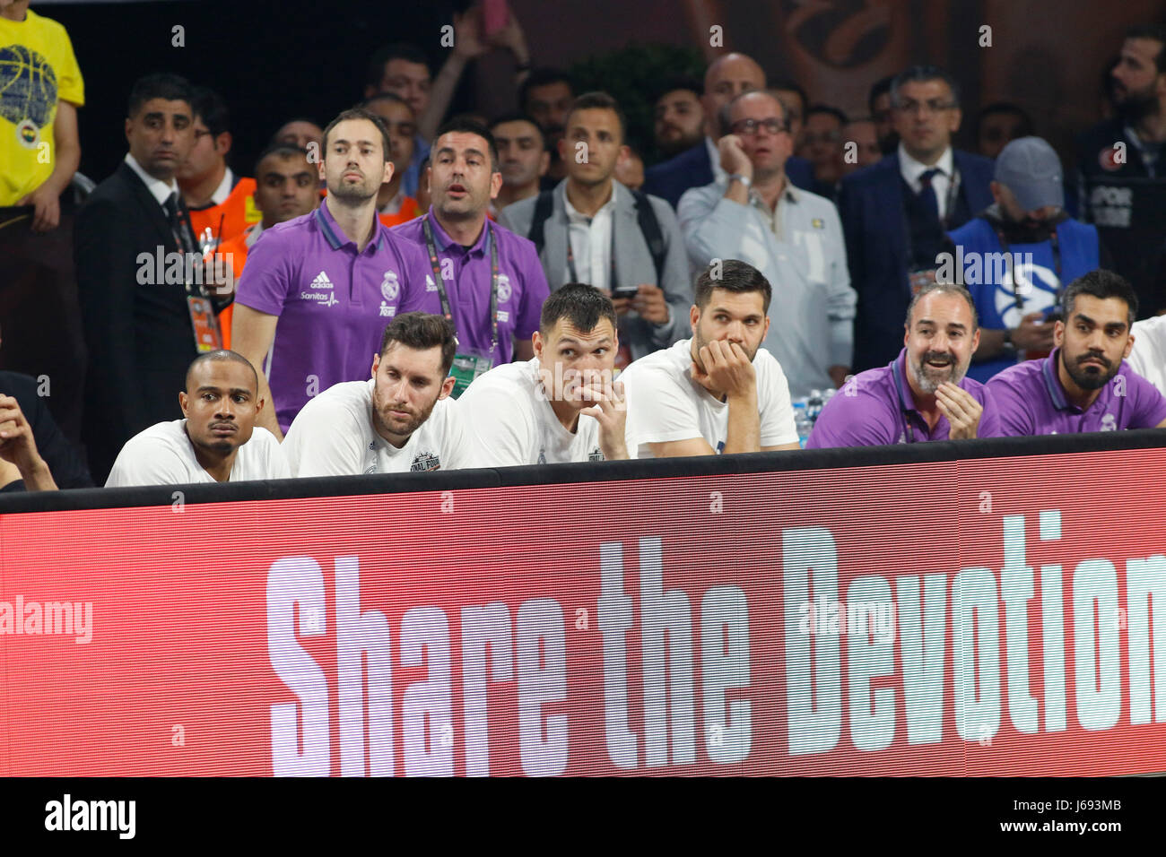Felipe Reyes, Rudy Fernández Fenerbahce's ,Real Madrid durante su Final  Four Euroliga baloncesto semifinal coinciden en Sinan Erdem Dome de  Estambul, Viernes, 19 de mayo de 2017 Fotografía de stock - Alamy