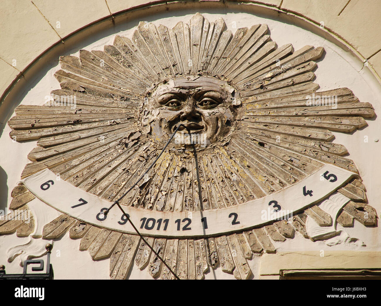 Tiempo puntero reloj de sol publicidad anuncios summertime mano reloj indican mostrar dios Foto de stock