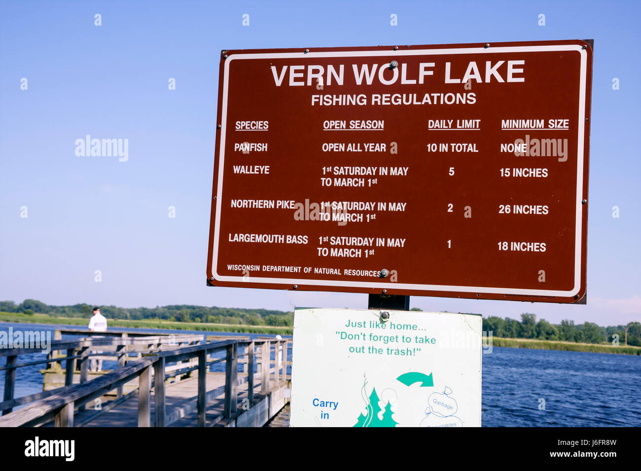 Kenosha Wisconsin,Kansasville,Richard Bong State Recreation Area,Vern Wolf Lake,pesca,signo,logo,regulaciones,temporada,especies,límites,recursos naturales, Foto de stock
